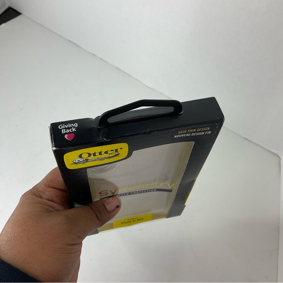 Otterbox Symmetry Sleek Protection for iPhone XS Max - Picture 7 of 8